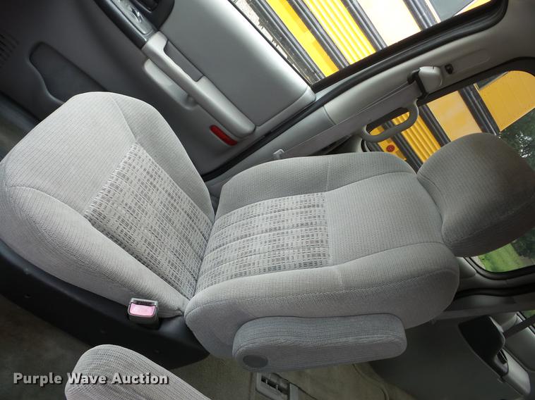 image for item EI9914 2004 Chevrolet Venture Extended van