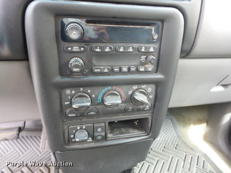 image for item EI9914 2004 Chevrolet Venture Extended van