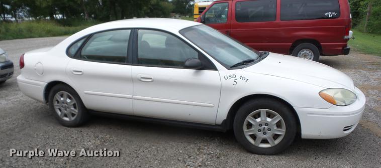 image for item EI9915 2007 Ford Taurus