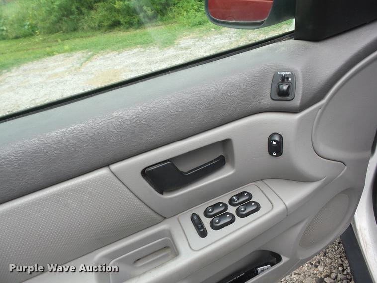 image for item EI9915 2007 Ford Taurus