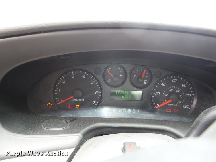 image for item EI9915 2007 Ford Taurus