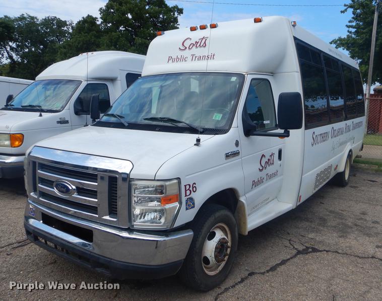 image for item EK9734 2009 Ford E450 shuttle bus