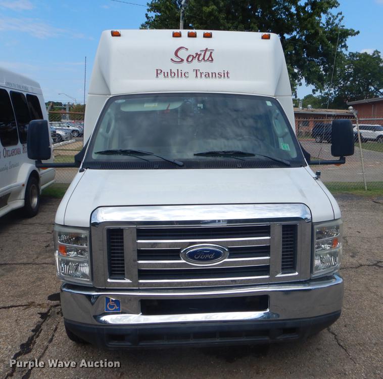 image for item EK9734 2009 Ford E450 shuttle bus