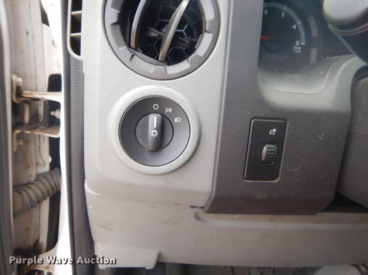 image for item EK9734 2009 Ford E450 shuttle bus