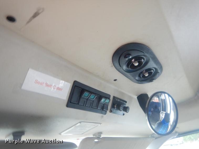 image for item EK9734 2009 Ford E450 shuttle bus