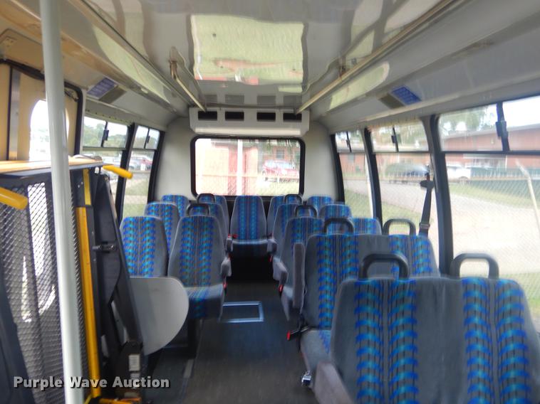 image for item EK9734 2009 Ford E450 shuttle bus