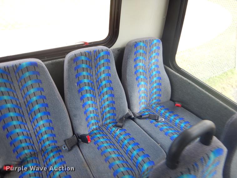 image for item EK9734 2009 Ford E450 shuttle bus