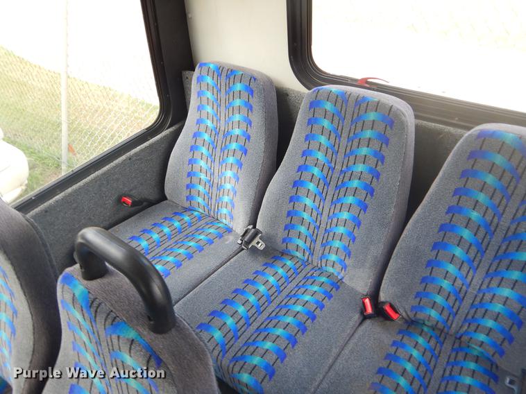 image for item EK9734 2009 Ford E450 shuttle bus