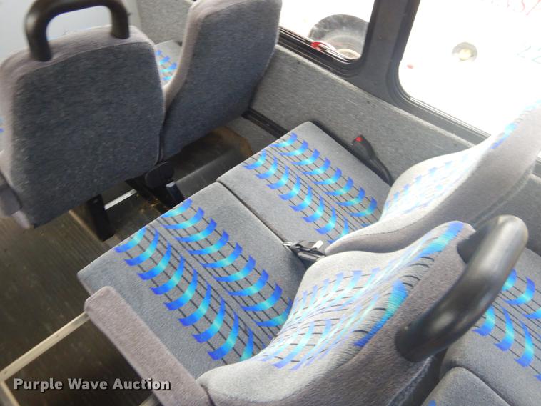 image for item EK9734 2009 Ford E450 shuttle bus