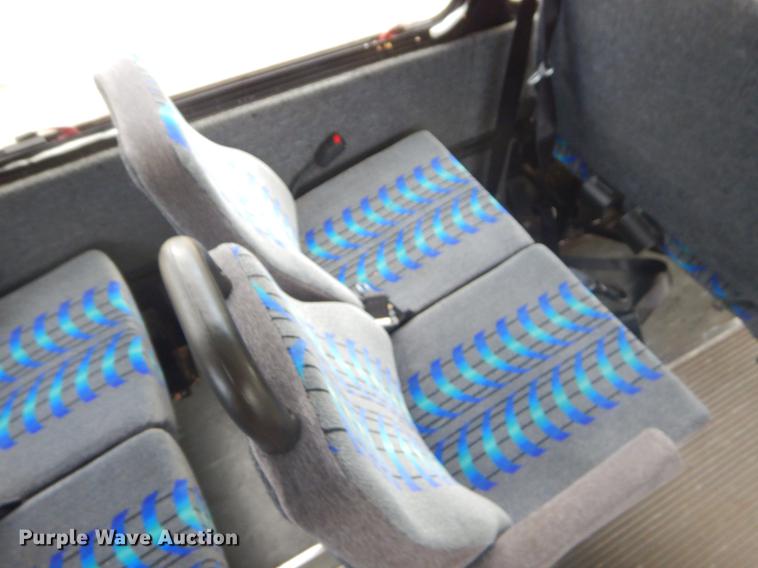 image for item EK9734 2009 Ford E450 shuttle bus