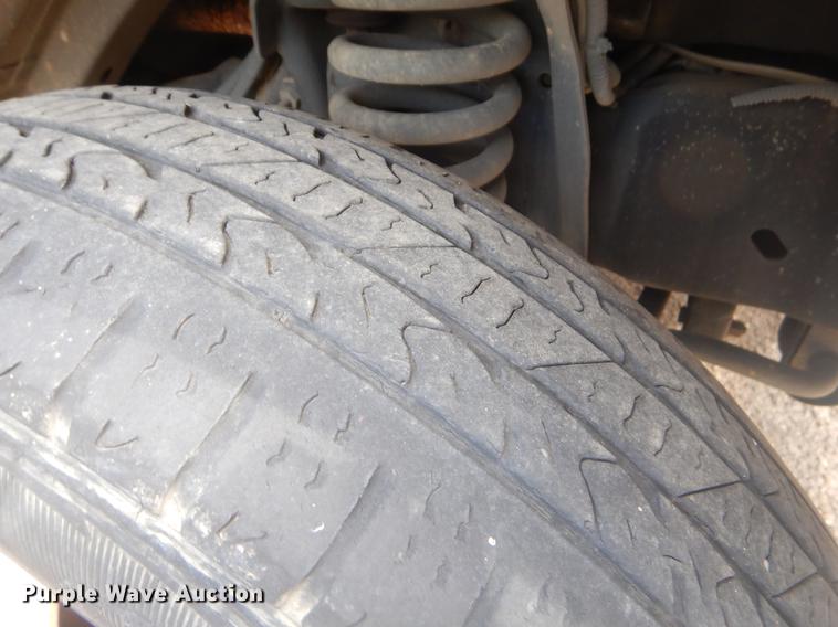 image for item EK9734 2009 Ford E450 shuttle bus