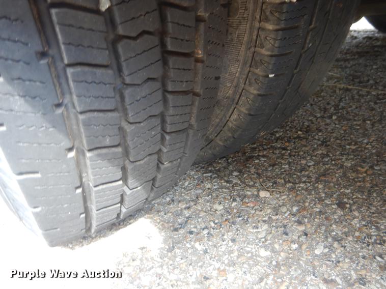 image for item EK9734 2009 Ford E450 shuttle bus