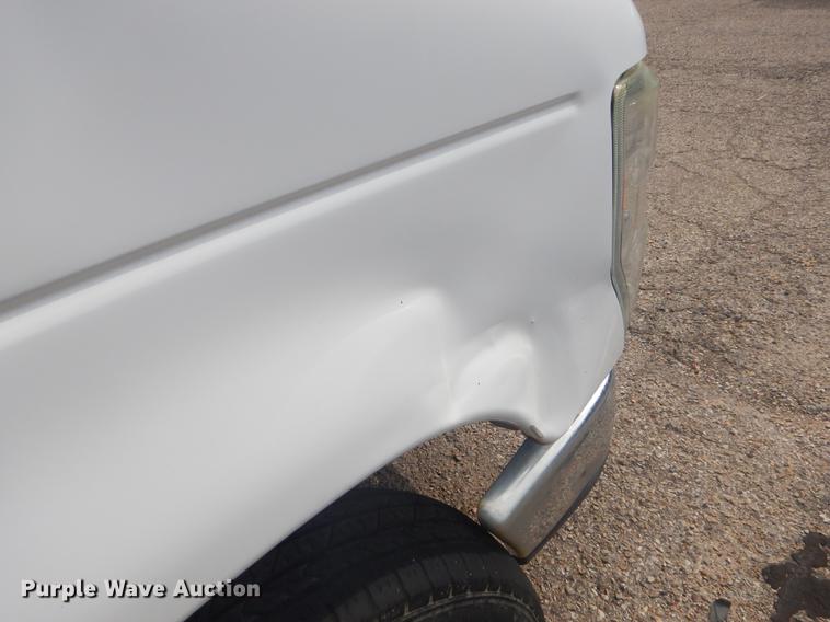 image for item EK9734 2009 Ford E450 shuttle bus