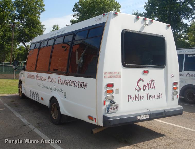 image for item EK9735 2009 Ford E450 shuttle bus