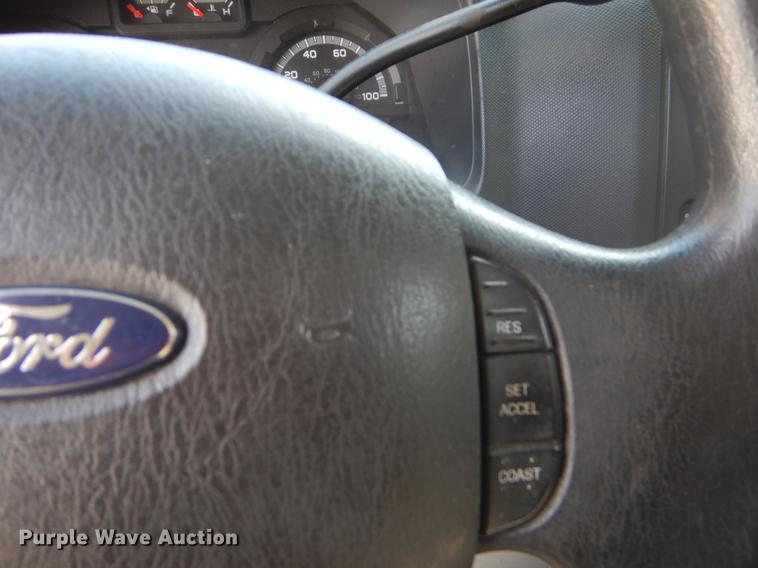 image for item EK9735 2009 Ford E450 shuttle bus