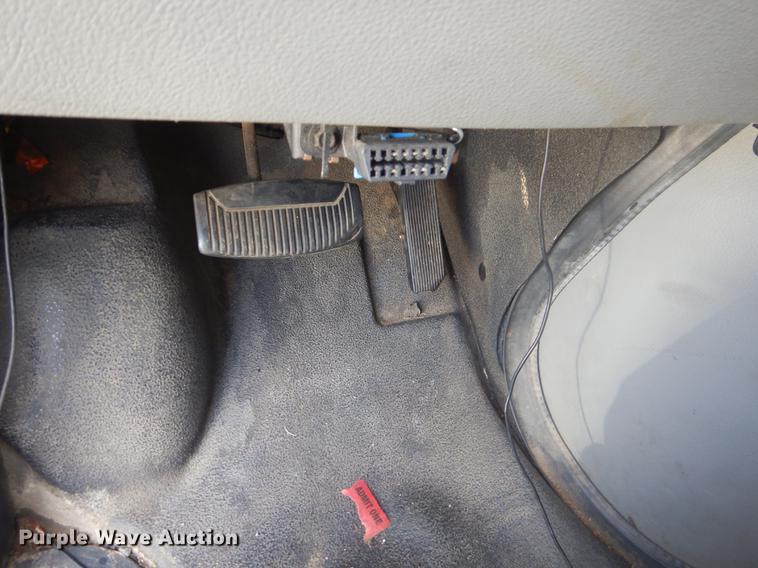 image for item EK9735 2009 Ford E450 shuttle bus