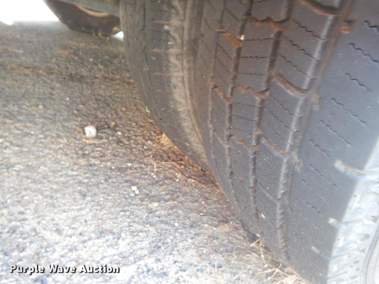 image for item EK9735 2009 Ford E450 shuttle bus