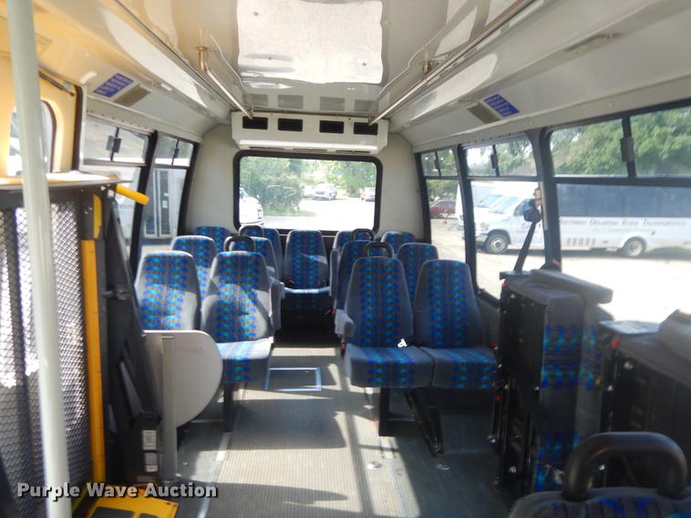 image for item EK9735 2009 Ford E450 shuttle bus