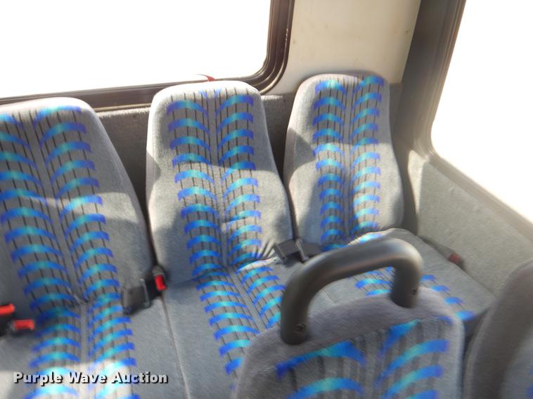 image for item EK9735 2009 Ford E450 shuttle bus