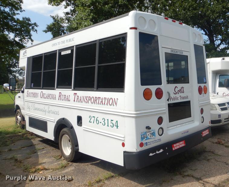 image for item EK9737 2007 Ford E450 shuttle bus