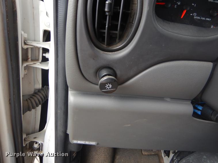 image for item EK9737 2007 Ford E450 shuttle bus