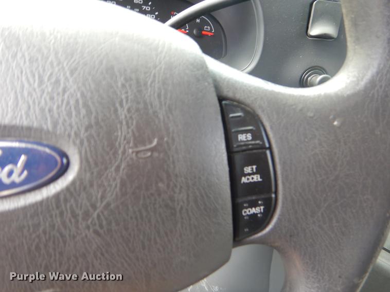 image for item EK9737 2007 Ford E450 shuttle bus