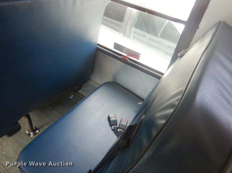 image for item EK9737 2007 Ford E450 shuttle bus