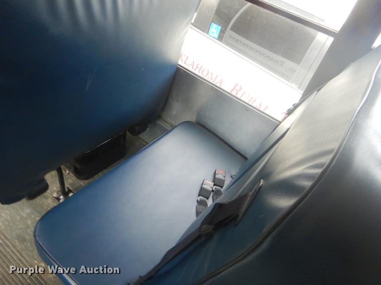 image for item EK9737 2007 Ford E450 shuttle bus