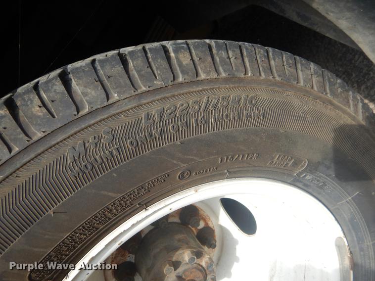 image for item EK9737 2007 Ford E450 shuttle bus