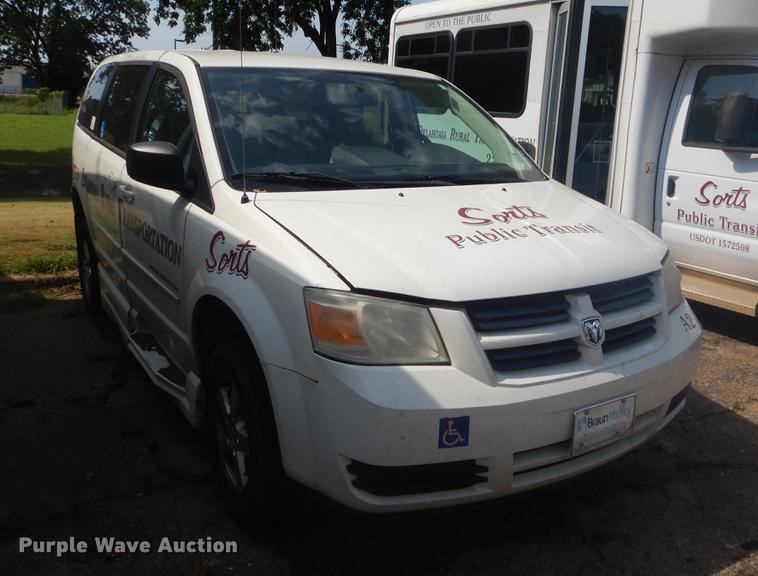 image for item EK9738 2010 Dodge Grand Caravan SE van