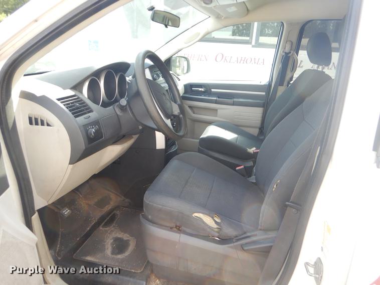 image for item EK9738 2010 Dodge Grand Caravan SE van