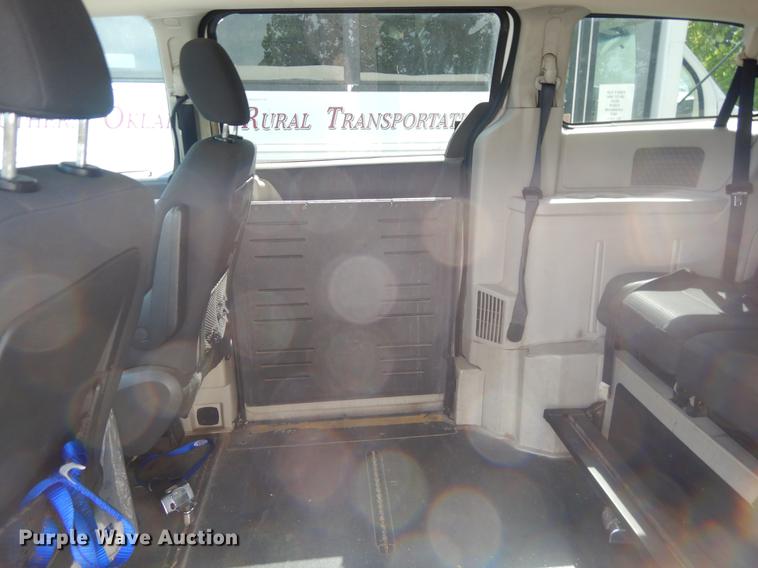 image for item EK9738 2010 Dodge Grand Caravan SE van