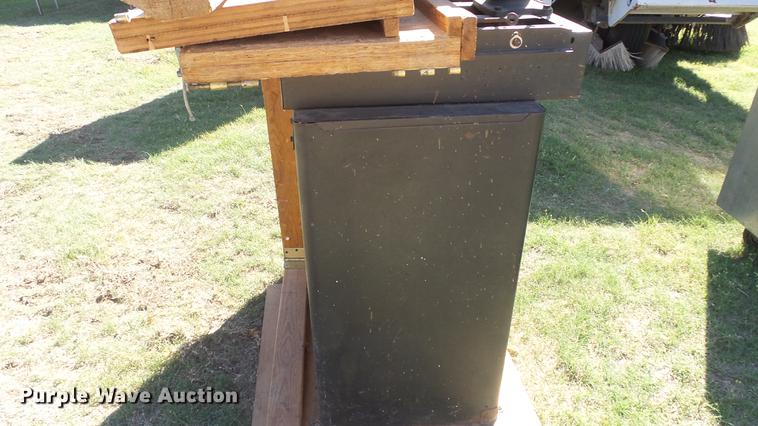 image for item ER9713 Craftsman Radial 100 saw