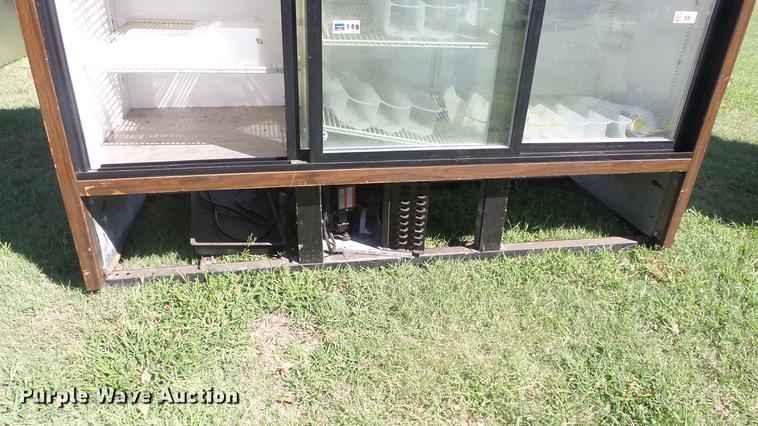 image for item ER9725 True refrigerated cabinet