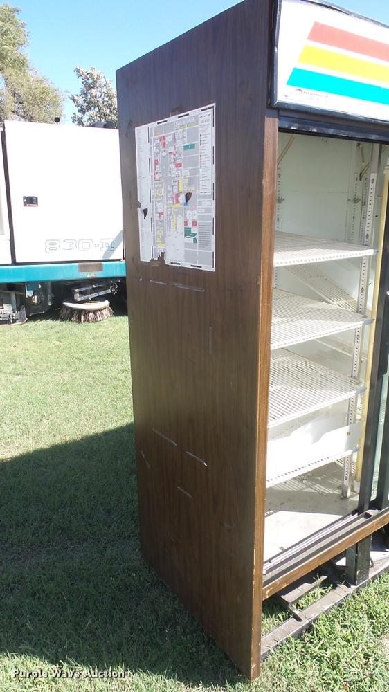image for item ER9725 True refrigerated cabinet