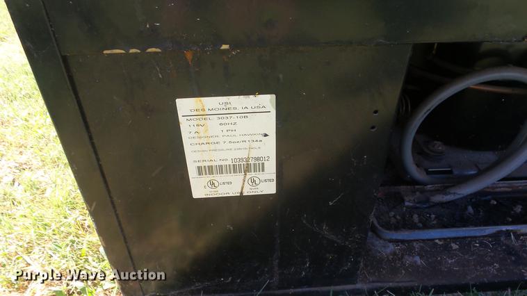 image for item ER9727 USI vending machine