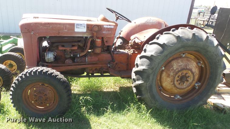 image for item ER9730 Ford tractor