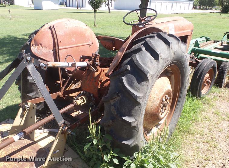 image for item ER9730 Ford tractor