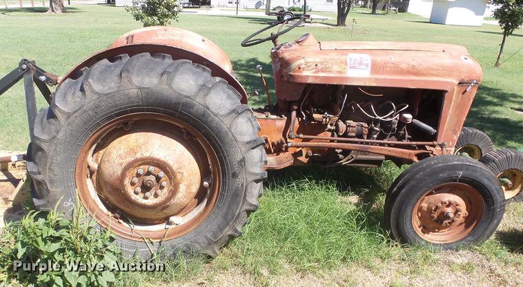 image for item ER9730 Ford tractor