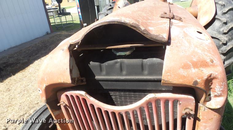 image for item ER9730 Ford tractor