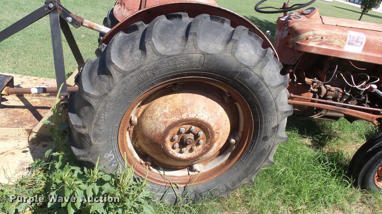 image for item ER9730 Ford tractor