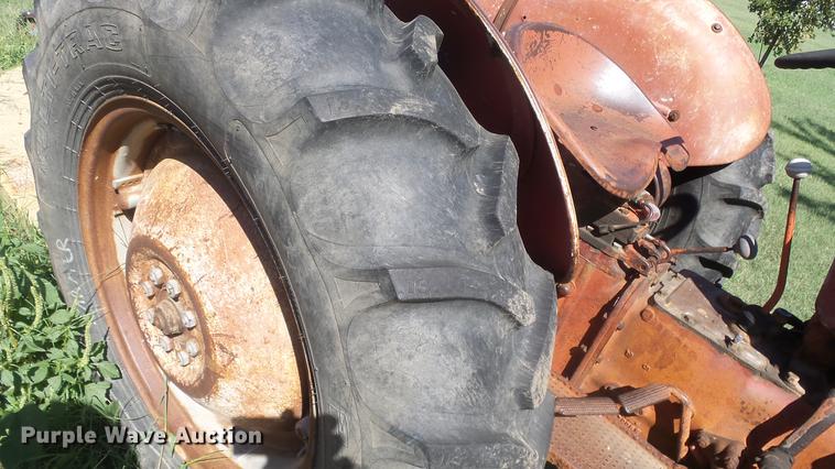 image for item ER9730 Ford tractor