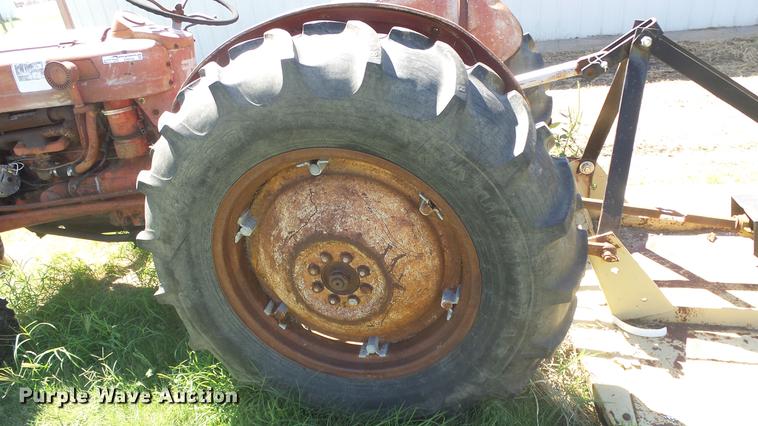 image for item ER9730 Ford tractor