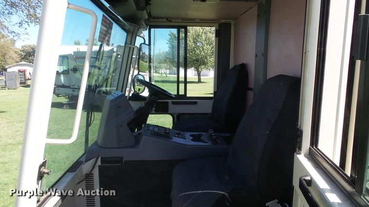 image for item ER9731 2002 Tennant 830-II sweeper