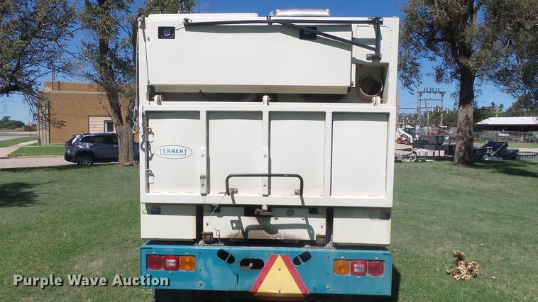 image for item ER9731 2002 Tennant 830-II sweeper