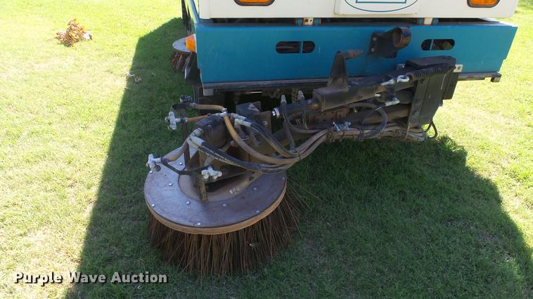 image for item ER9731 2002 Tennant 830-II sweeper