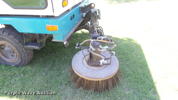 image for item ER9731 2002 Tennant 830-II sweeper