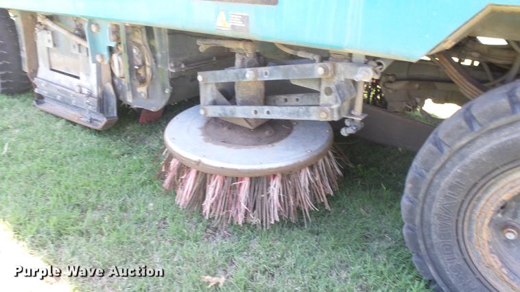 image for item ER9731 2002 Tennant 830-II sweeper