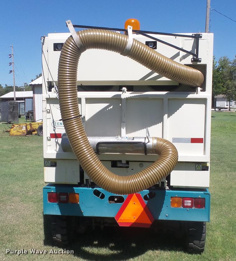 image for item ER9732 Tennant 830-II sweeper