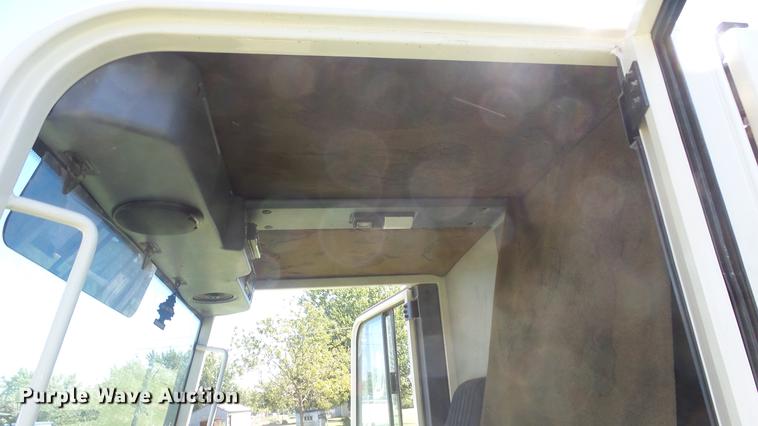 image for item ER9732 Tennant 830-II sweeper